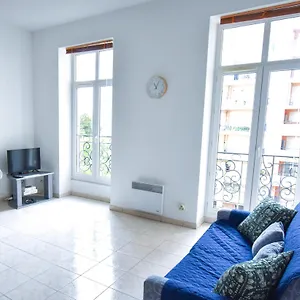 Le Jardin Des Muses -parking Prive - Centre-ville - Bord De Appartement